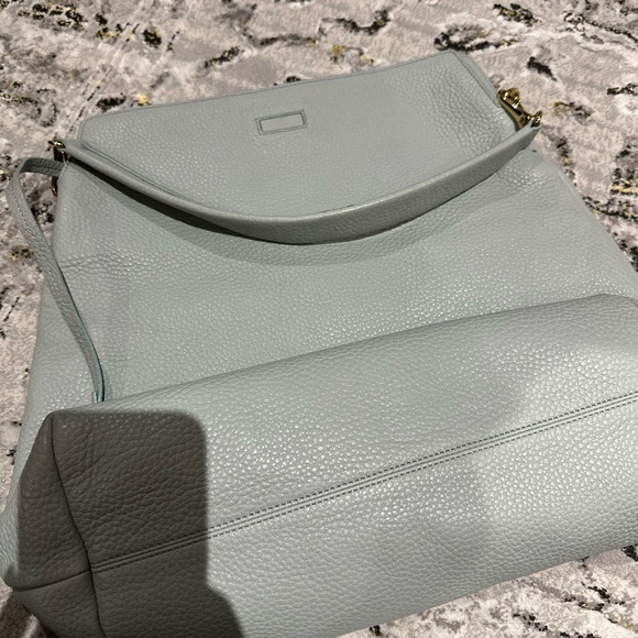 Burberry Tote - Picture 5 of 5